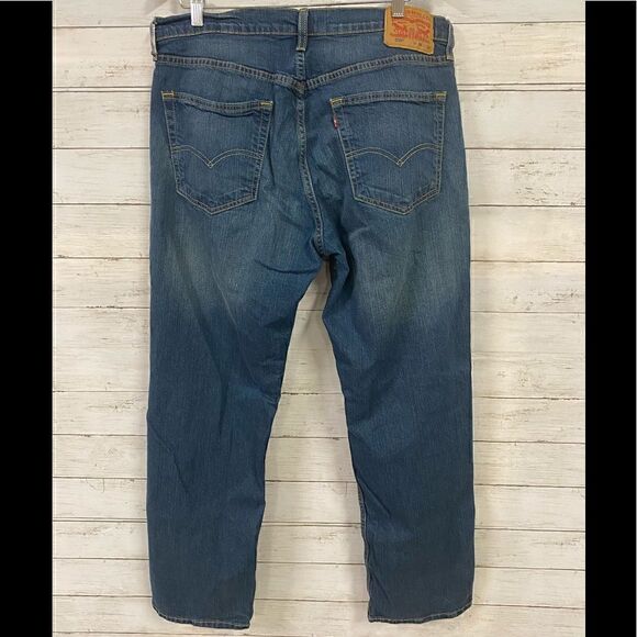 Levi’s 559 Jeans - Picture 2 of 4